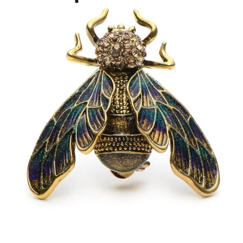 NEW 18K Gold Rhinestone Cicada Brooch - Picture 1 of 15